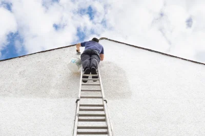 Peinture extérieure à Mesnil-sur-l'Estrée — façades et ravalement